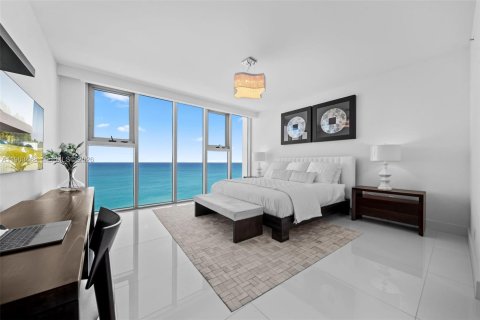Copropriété à louer à Miami Beach, Floride: 2 chambres, 145.39 m2 № 2026420 - photo 17