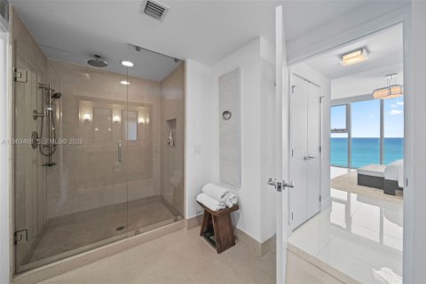 Copropriété à louer à Miami Beach, Floride: 2 chambres, 145.39 m2 № 2026420 - photo 25