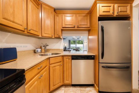 Condominio en alquiler en Coral Gables, Florida, 1 dormitorio, 75.07 m2 № 2031772 - foto 7