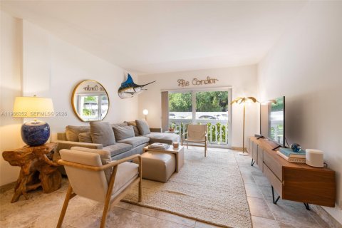 Condominio en Coral Gables, Florida, 1 dormitorio  № 2031772
