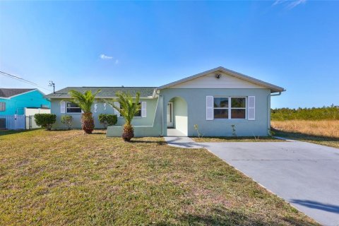 Villa ou maison à louer à Hernando Beach, Floride: 3 chambres, 152.73 m2 № 2414088 - photo 2
