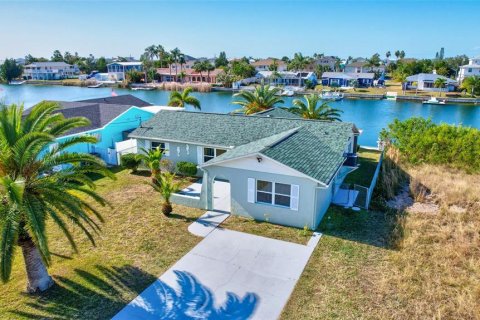 Villa ou maison à Hernando Beach, Floride 3 chambres, 152.73 m2 № 2414088