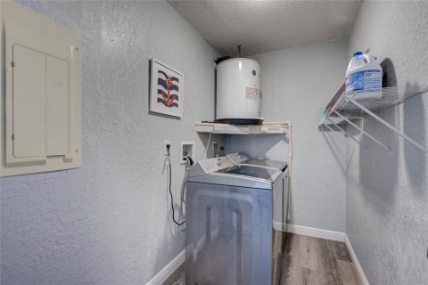Villa ou maison à louer à Hernando Beach, Floride: 3 chambres, 152.73 m2 № 2414088 - photo 6