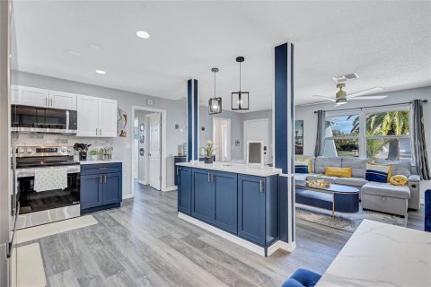 Villa ou maison à louer à Hernando Beach, Floride: 3 chambres, 152.73 m2 № 2414088 - photo 22