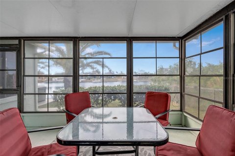 Villa ou maison à louer à Hernando Beach, Floride: 3 chambres, 152.73 m2 № 2414088 - photo 28