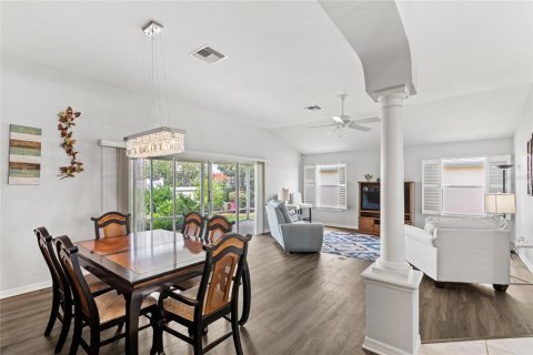 Casa en venta en The Villages, Florida, 2 dormitorios, 179.02 m2 № 1919595 - foto 16