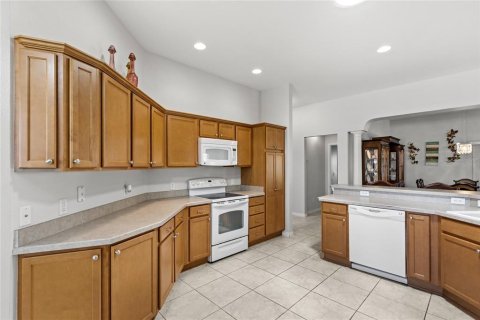 Casa en venta en The Villages, Florida, 2 dormitorios, 179.02 m2 № 1919595 - foto 12