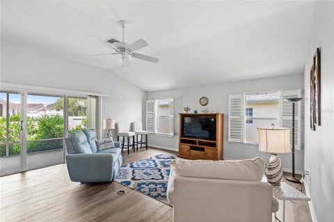 Casa en venta en The Villages, Florida, 2 dormitorios, 179.02 m2 № 1919595 - foto 19