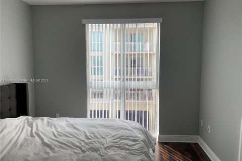 Copropriété à louer à Miami, Floride: 2 chambres, 115.38 m2 № 1880090 - photo 2