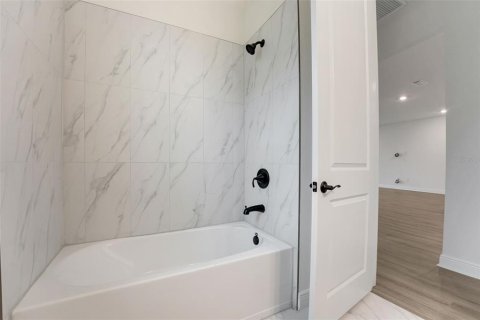 Купить виллу или дом в Парриш, Флорида 14 комнат, 304.53м2, № 1374830 - фото 13