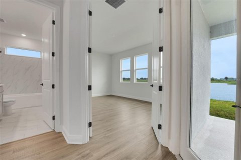 House in Parrish, Florida 4 bedrooms, 304.53 sq.m. № 1374830 - photo 30