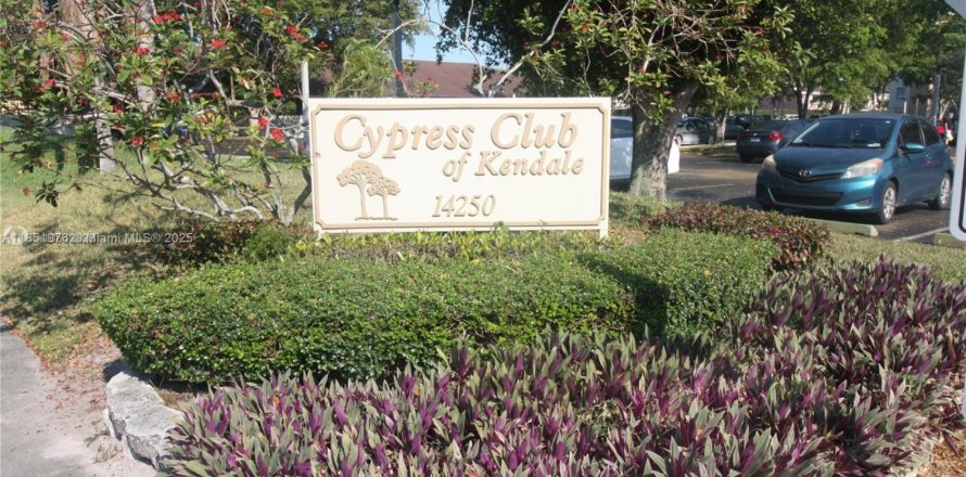 Condo in Miami, Florida, 1 bedroom  № 1958669