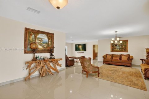 Casa en venta en Homestead, Florida, 4 dormitorios, 229.84 m2 № 2031057 - foto 7