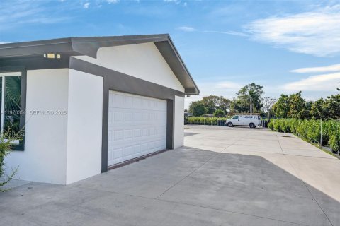 Casa en venta en Homestead, Florida, 4 dormitorios, 229.84 m2 № 2031057 - foto 25