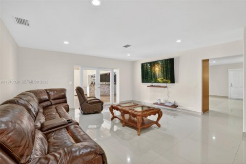 Casa en venta en Homestead, Florida, 4 dormitorios, 229.84 m2 № 2031057 - foto 14