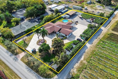 Casa en venta en Homestead, Florida, 4 dormitorios, 229.84 m2 № 2031057 - foto 29