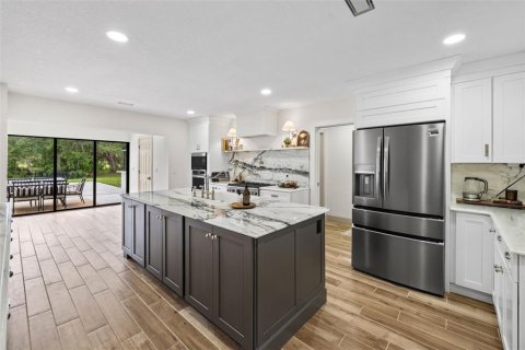 House in Sarasota, Florida 5 bedrooms, 466.56 sq.m. № 2226561 - photo 22