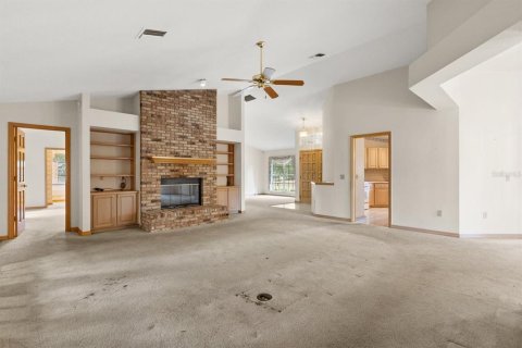 House in DeLand, Florida 4 bedrooms, 227.98 sq.m. № 1532760 - photo 8