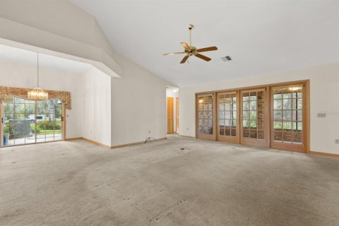 House in DeLand, Florida 4 bedrooms, 227.98 sq.m. № 1532760 - photo 6