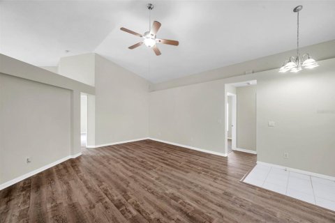 House in Valrico, Florida 3 bedrooms, 148.09 sq.m. № 1787611 - photo 9