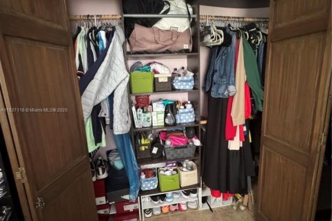 House in Cutler Bay, Florida 3 bedrooms, 129.6 sq.m. № 1940549 - photo 18