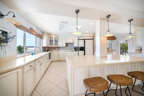 House in Belleair Beach, Florida 2 bedrooms, 248.89 sq.m. № 1561995 - photo 26