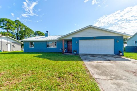 House in Edgewater, Florida 3 bedrooms, 130.9 sq.m. № 1900918 - photo 1