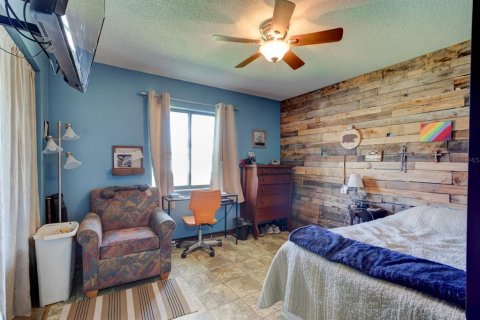 House in Edgewater, Florida 3 bedrooms, 130.9 sq.m. № 1900918 - photo 16
