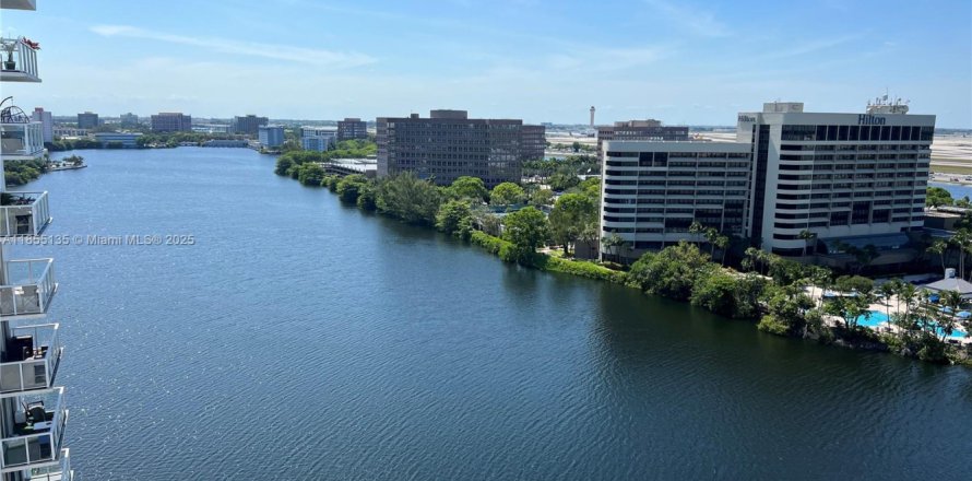 Condo à Miami, Floride, 1 chambre № 1877830