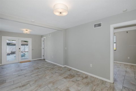 Casa en venta en Tampa, Florida, 3 dormitorios, 131.18 m2 № 1658751 - foto 15