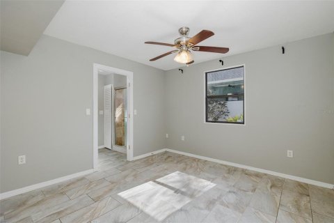 Casa en venta en Tampa, Florida, 3 dormitorios, 131.18 m2 № 1658751 - foto 21
