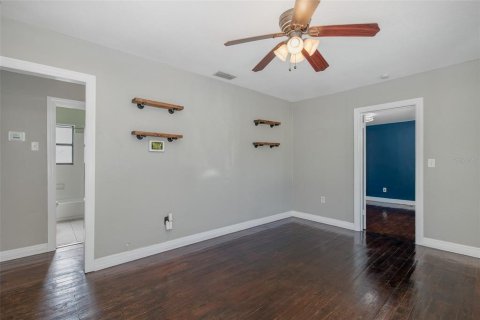 Casa en venta en Tampa, Florida, 3 dormitorios, 131.18 m2 № 1658751 - foto 6