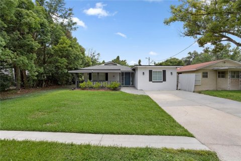 House in Sanford, Florida 3 bedrooms, 133.31 sq.m. № 2225420
