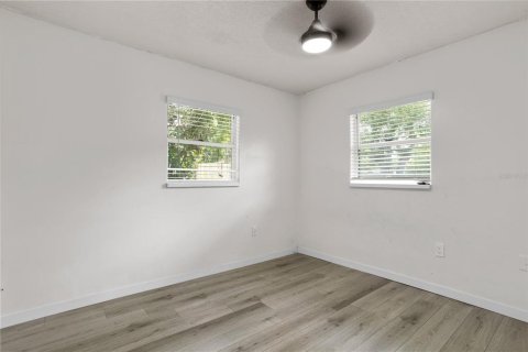 House in Sanford, Florida 3 bedrooms, 133.31 sq.m. № 2225420 - photo 21