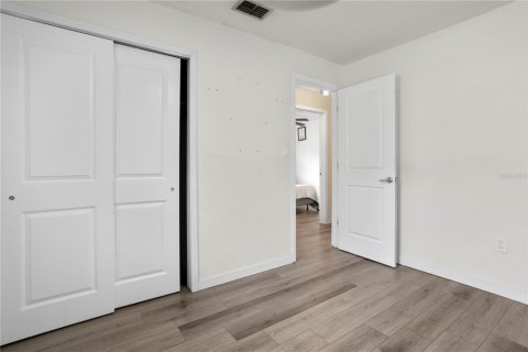House in Sanford, Florida 3 bedrooms, 133.31 sq.m. № 2225420 - photo 22