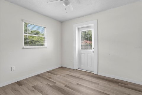 House in Sanford, Florida 3 bedrooms, 133.31 sq.m. № 2225420 - photo 29