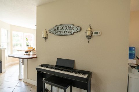 House in Geneva, Florida 3 bedrooms, 173.54 sq.m. № 1918445 - photo 7