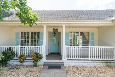 House in Geneva, Florida 3 bedrooms, 173.54 sq.m. № 1918445 - photo 2