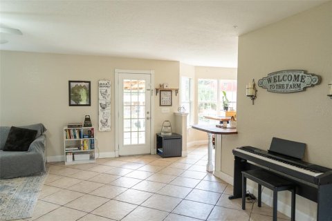 House in Geneva, Florida 3 bedrooms, 173.54 sq.m. № 1918445 - photo 6