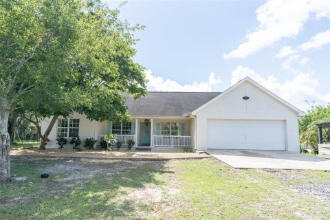 House in Geneva, Florida 3 bedrooms, 173.54 sq.m. № 1918445 - photo 1