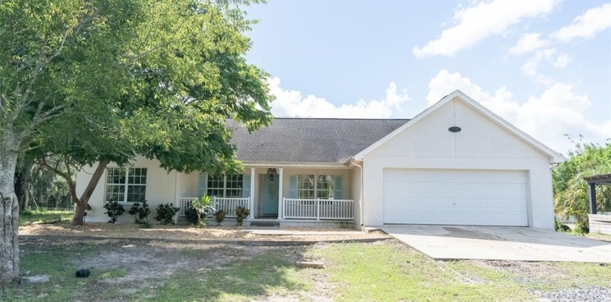 House in Geneva, Florida 3 bedrooms, 173.54 sq.m. № 1918445