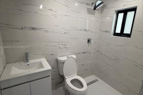 House in Miami Gardens, Florida 5 bedrooms, 162.76 sq.m. № 2062622 - photo 8