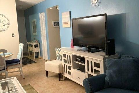 Condominio en venta en Palm Springs, Florida, 2 dormitorios, 83.05 m2 № 2254635 - foto 8