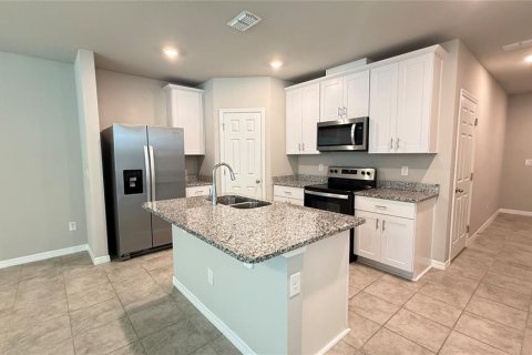 Townhouse in Casselberry, Florida 3 bedrooms, 139.17 sq.m. № 2142717 - photo 6
