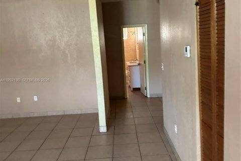 Снять в аренду виллу или дом в Майами, Флорида 3 спальни, 296.64м2, № 2006506 - фото 11