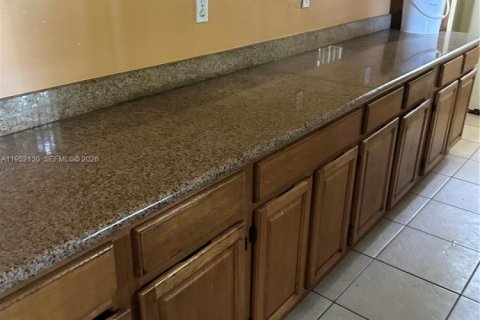 Снять в аренду виллу или дом в Майами, Флорида 3 спальни, 296.64м2, № 2006506 - фото 9