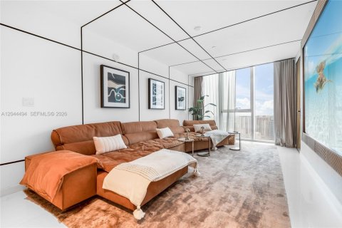 Copropriété à louer à Miami, Floride: 3 chambres, 298.59 m2 № 2268632 - photo 25