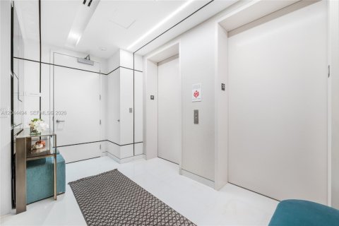 Copropriété à louer à Miami, Floride: 3 chambres, 298.59 m2 № 2268632 - photo 21
