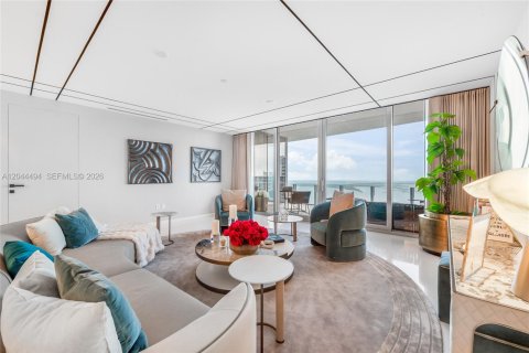 Copropriété à louer à Miami, Floride: 3 chambres, 298.59 m2 № 2268632 - photo 9