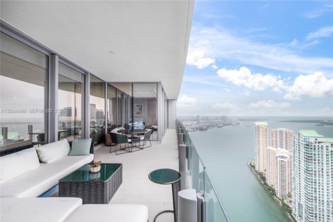 Copropriété à louer à Miami, Floride: 3 chambres, 298.59 m2 № 2268632 - photo 5